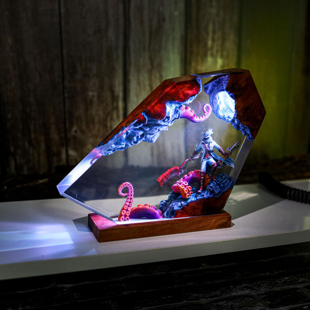 Bloodborne Hunter Epoxy Night Light - Image 12