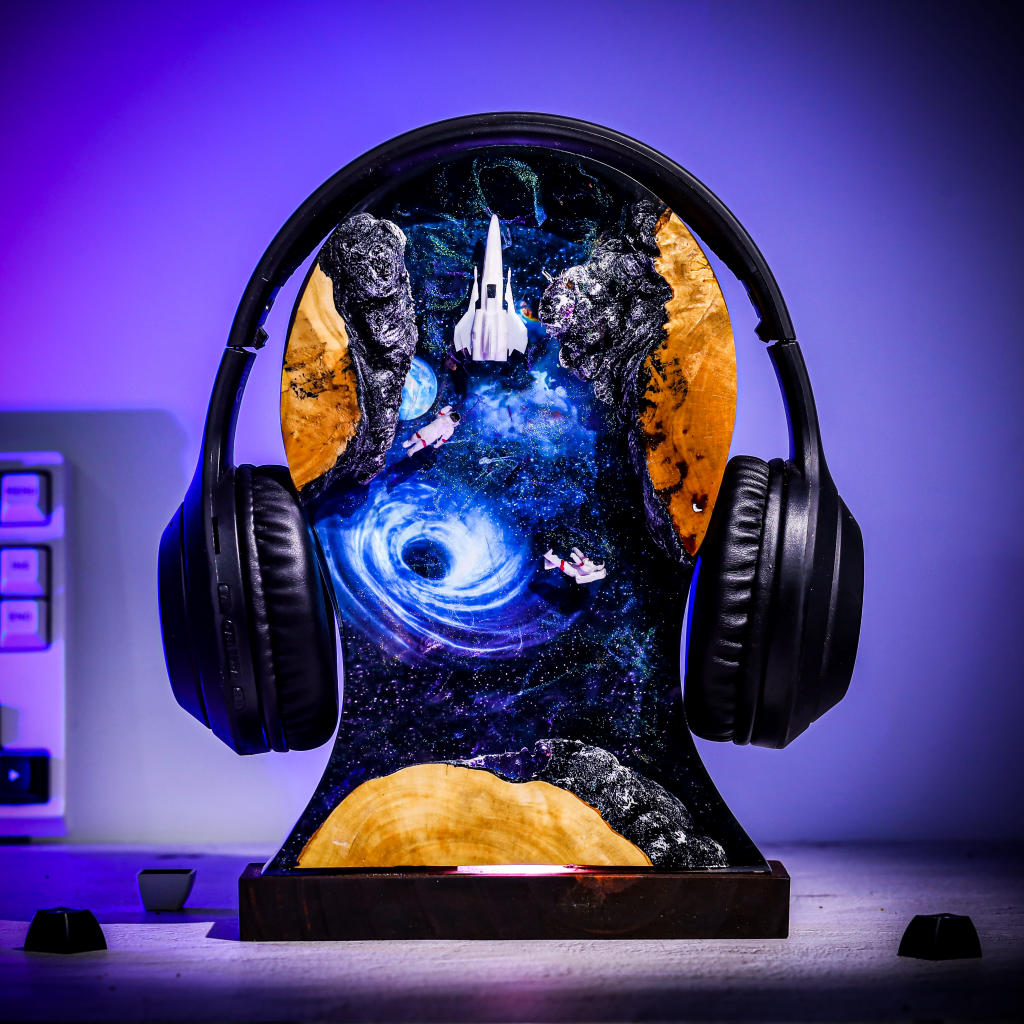 Interstellar Headphone Stand & Night Light Ver 2 - Image 8