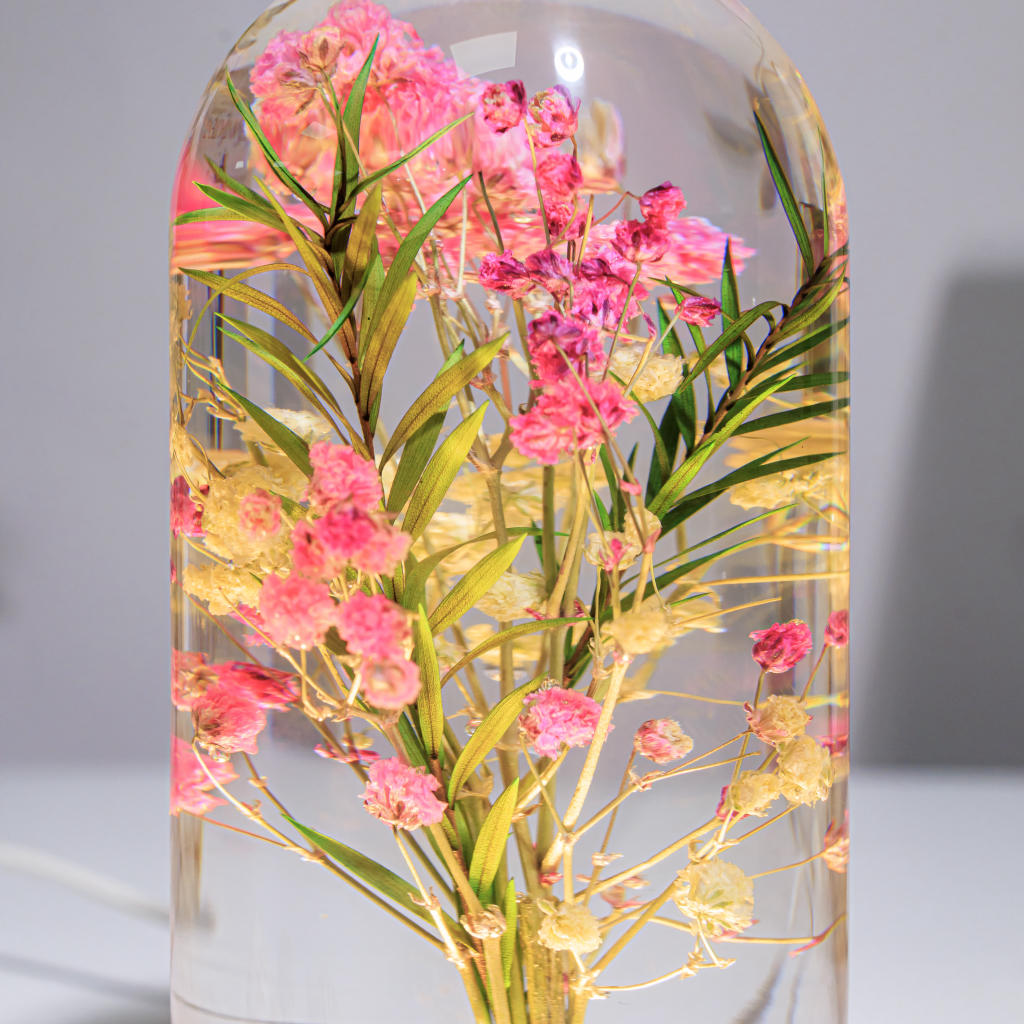 Spherical Cylinder Baby’s Breath Flower Epoxy Lamp - Image 8