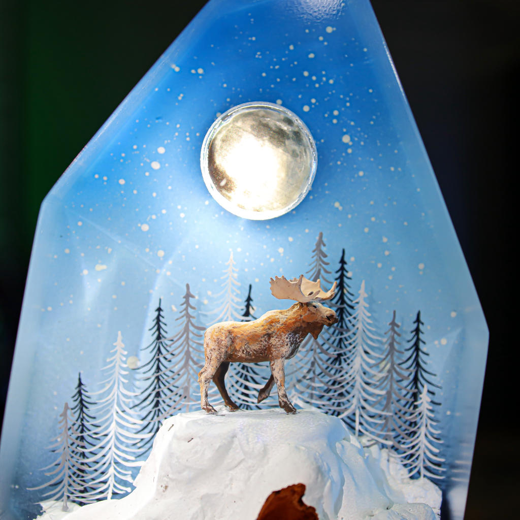 Reindeer in a winter forest lamp - Image 9
