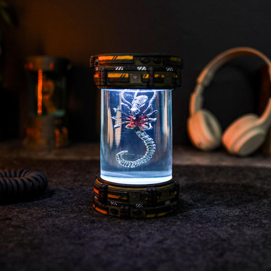 Alien FaceHugger Xenomorph Biolab Night Lamp - Image 2