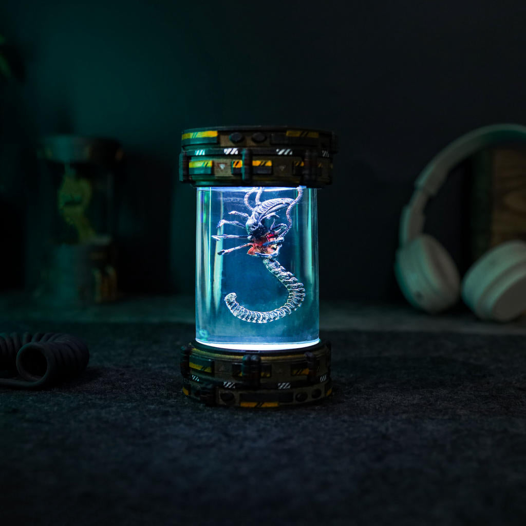 Alien FaceHugger Xenomorph Biolab Night Lamp - Image 4
