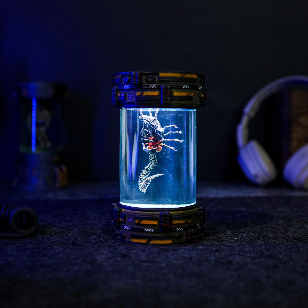 Alien FaceHugger Xenomorph Biolab Night Lamp - Image 5