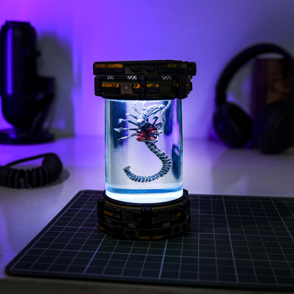 Alien FaceHugger Xenomorph Biolab Night Lamp - Image 7