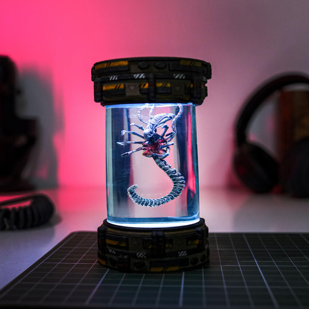 Alien FaceHugger Xenomorph Biolab Night Lamp - Image 9