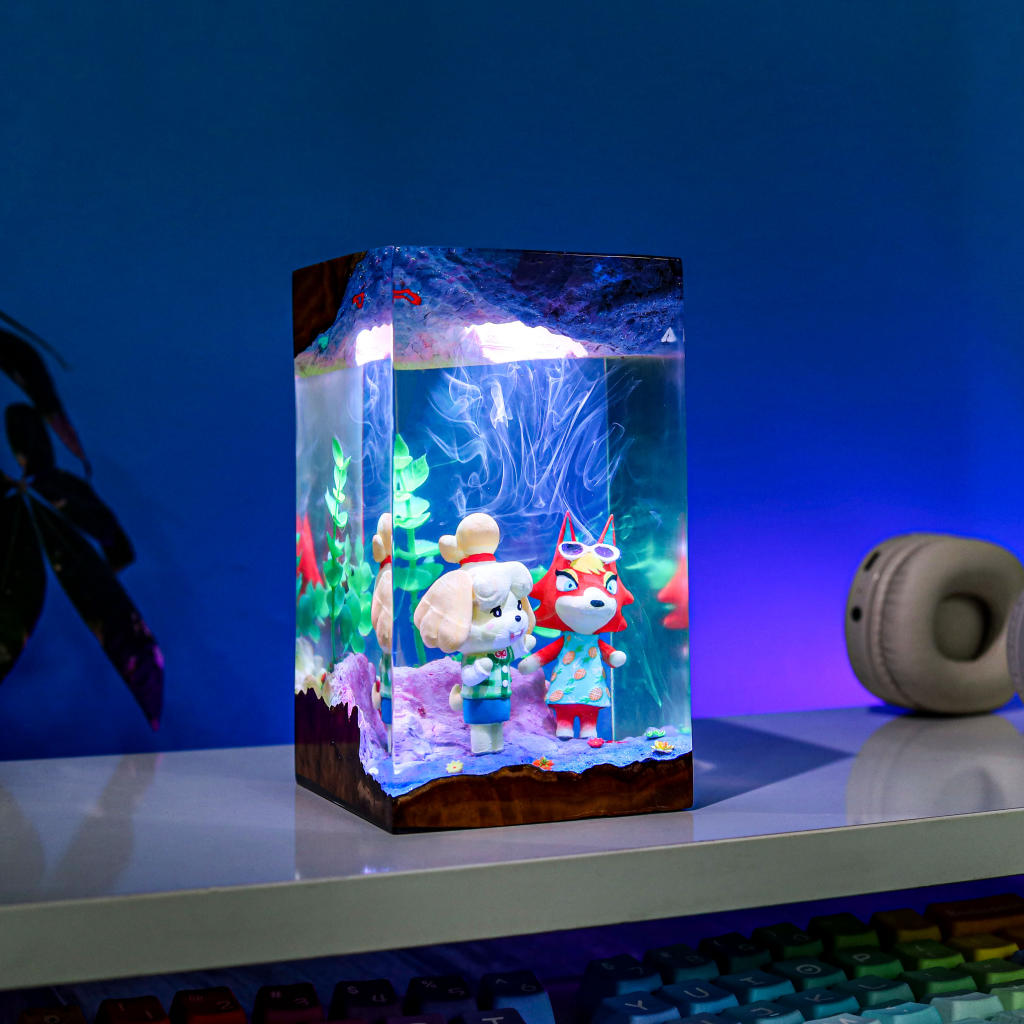 Animal Crossing Isabelle and Audie Night Light - Image 9