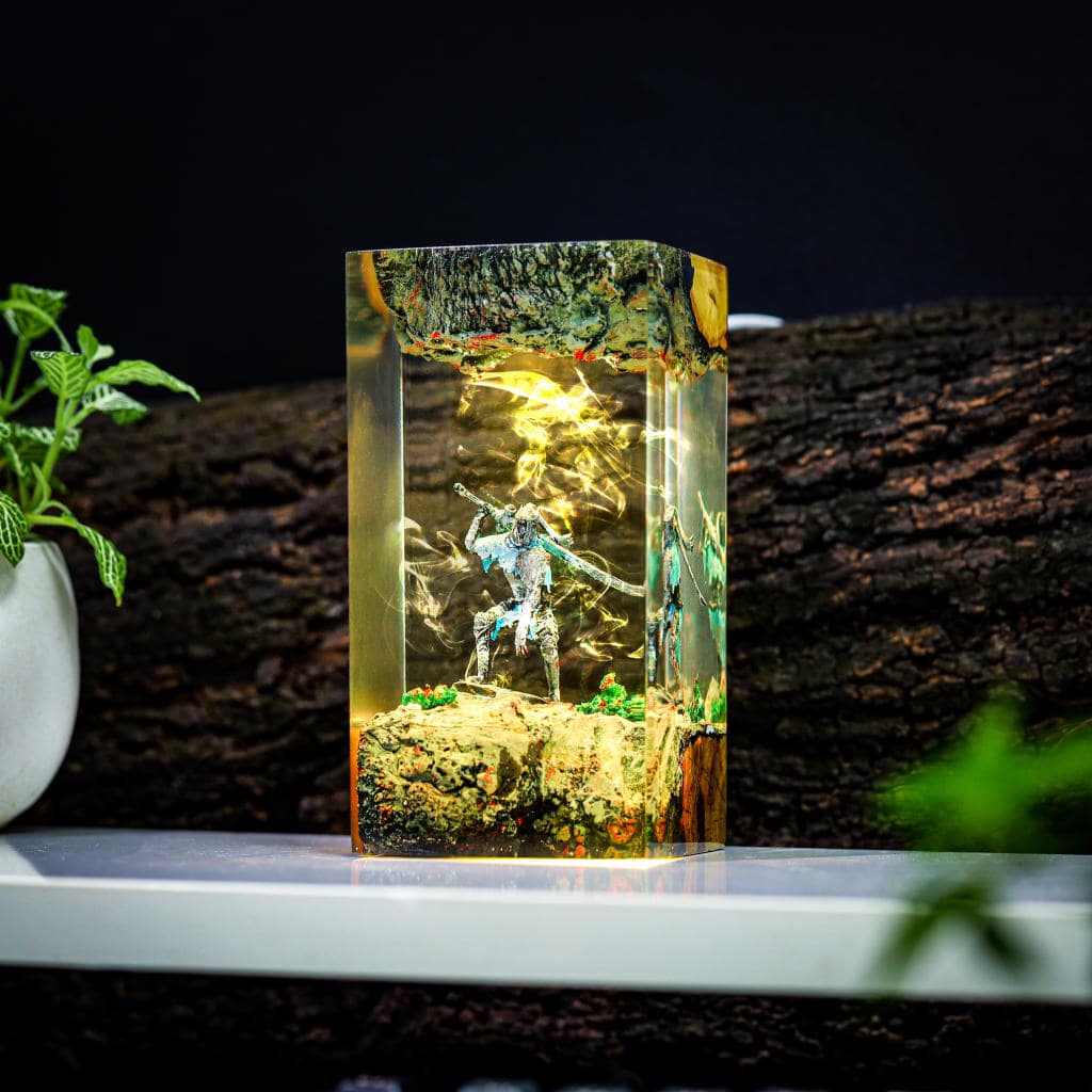 Artorias the Abysswalker Dark Souls 3 Epoxy Lamp - Image 6
