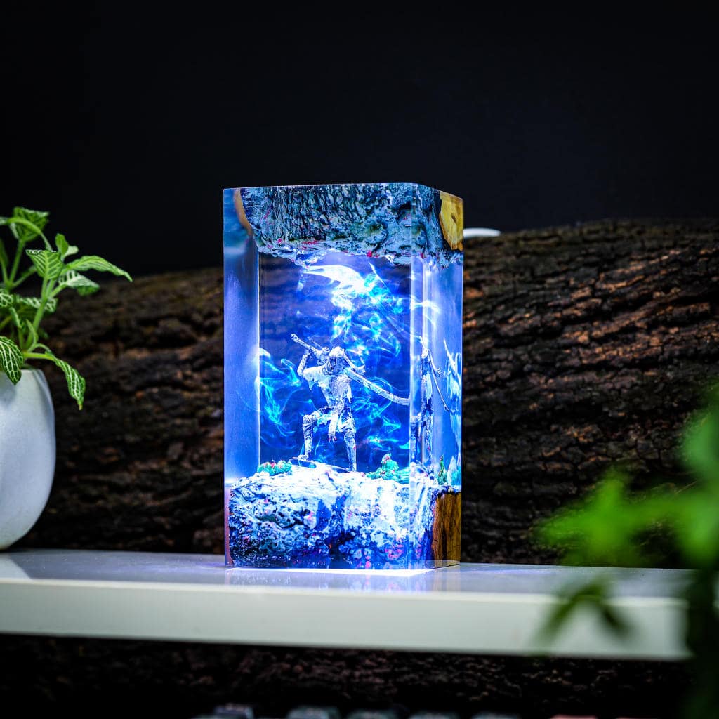 Artorias the Abysswalker Dark Souls 3 Epoxy Lamp - Image 5