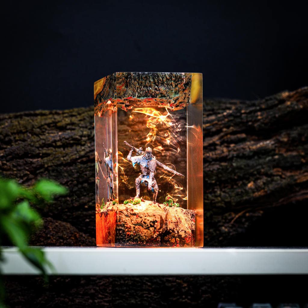 Artorias the Abysswalker Dark Souls 3 Epoxy Lamp - Image 3