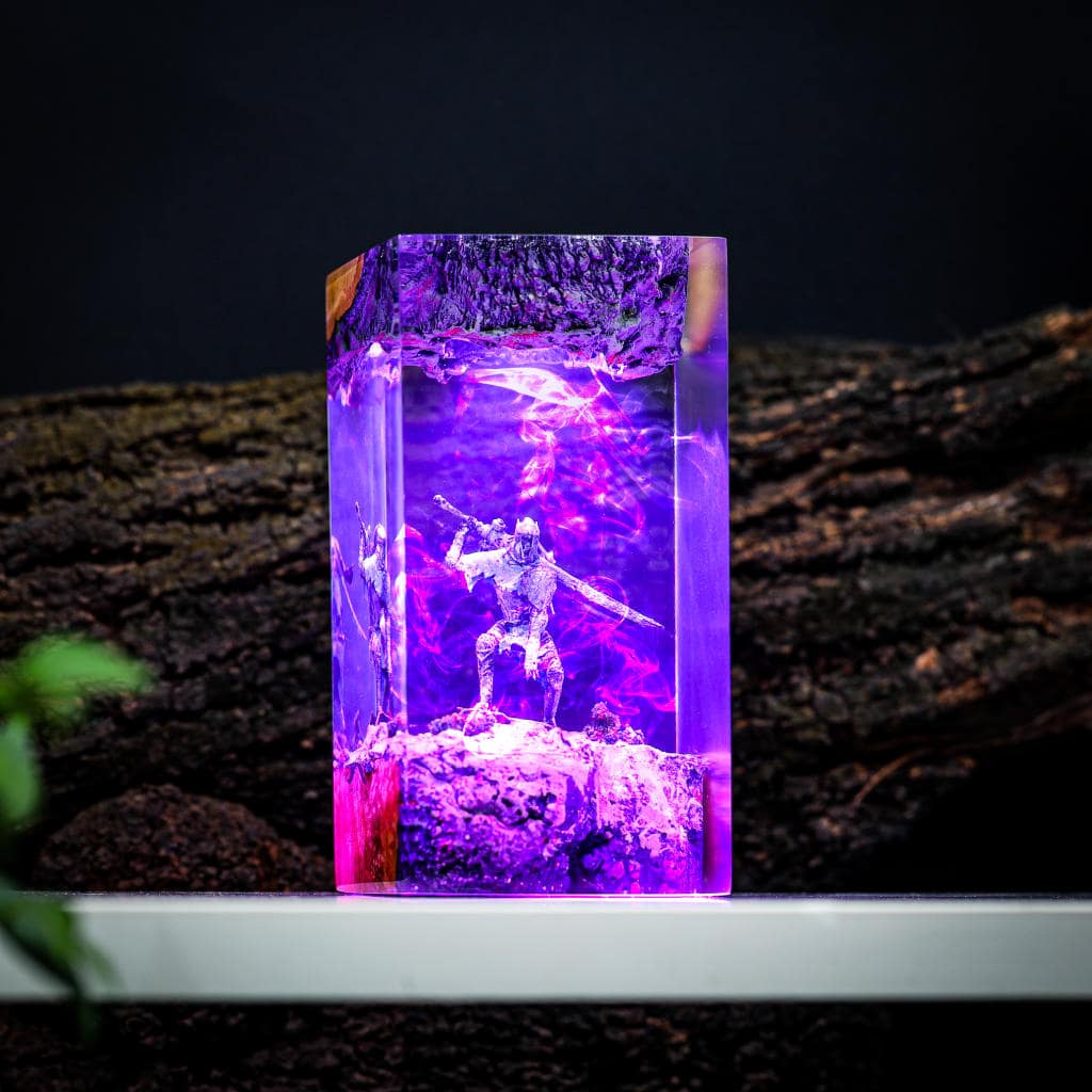 Artorias the Abysswalker Dark Souls 3 Epoxy Lamp - Image 2