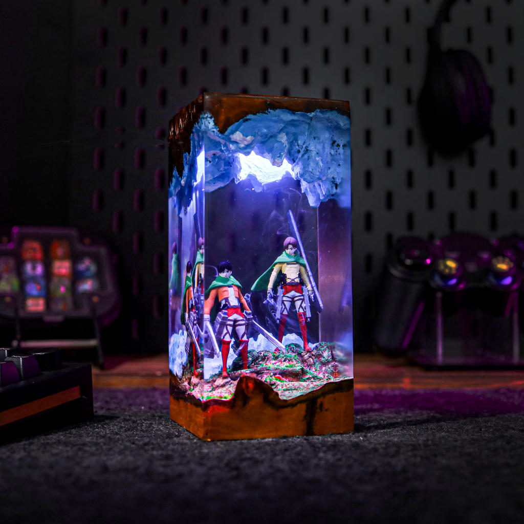 Attack on Titan Night Light - Image 8