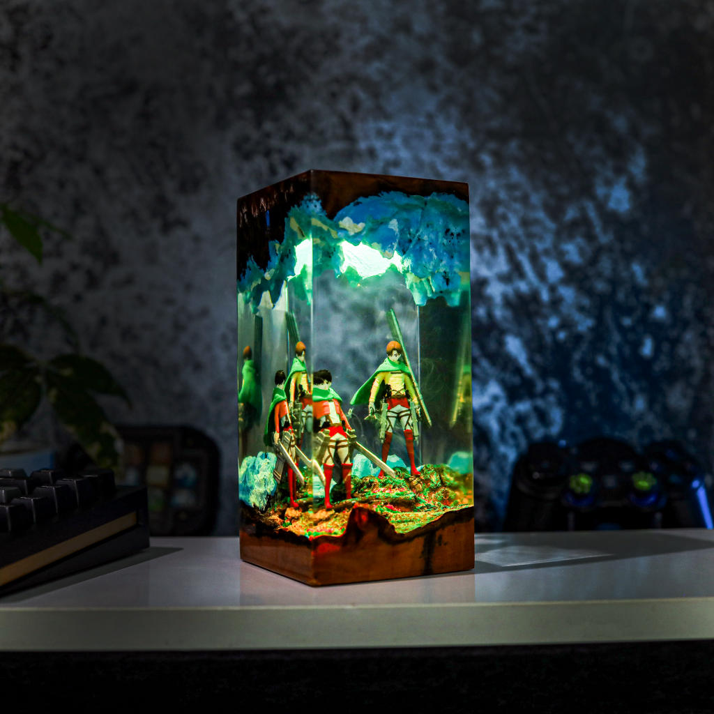 Attack on Titan Night Light - Image 3