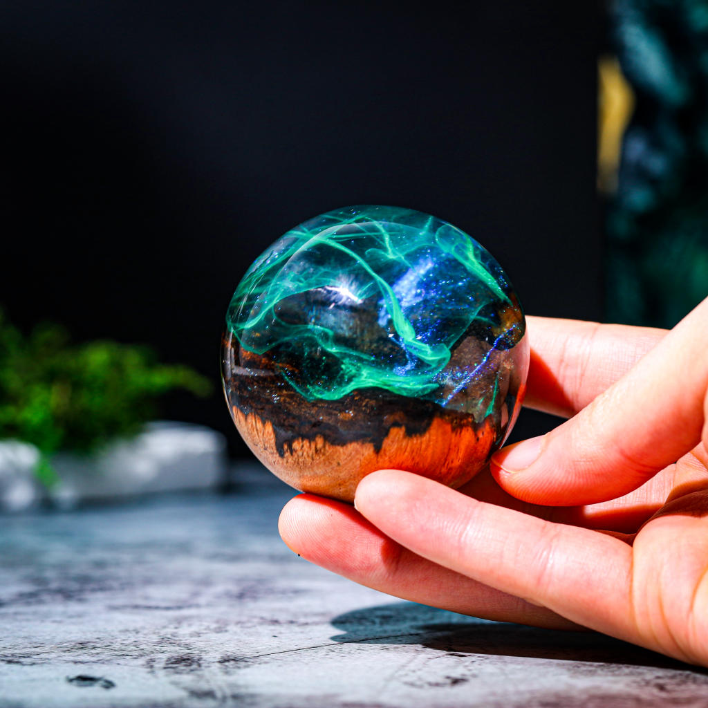 Aurora Borealis Paperweight - Image 3