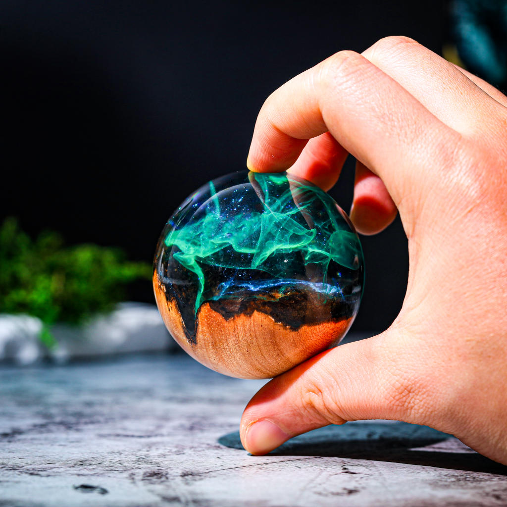 Aurora Borealis Paperweight - Image 4