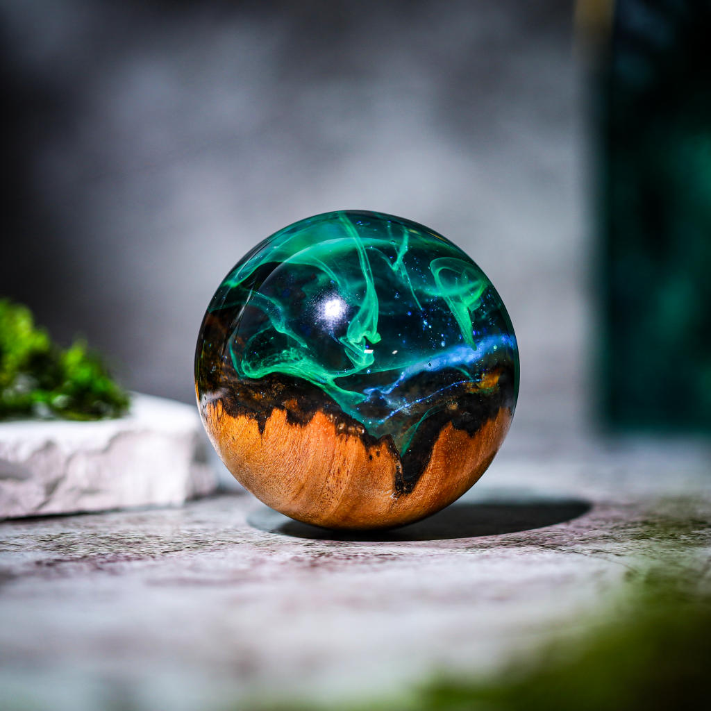 Aurora Borealis Paperweight - Image 5