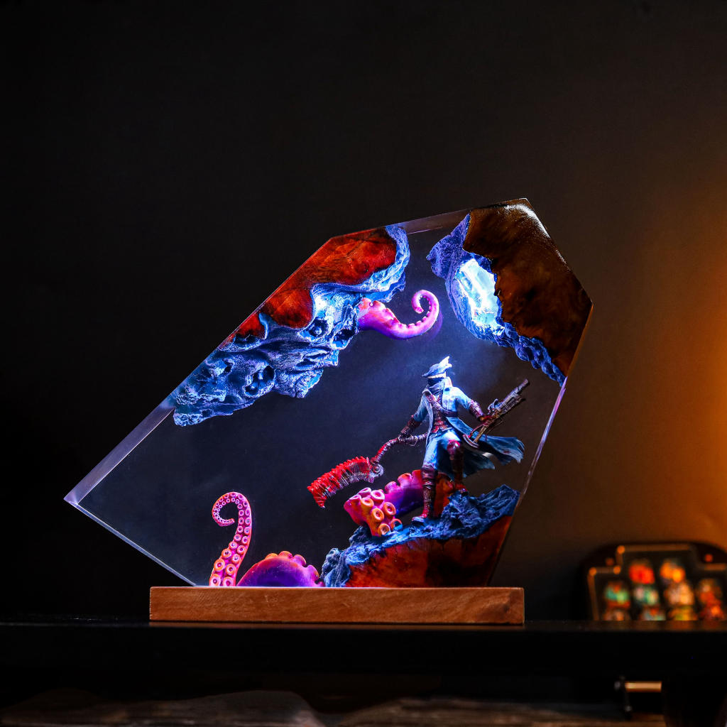 Bloodborne Hunter Epoxy Night Light - Image 10