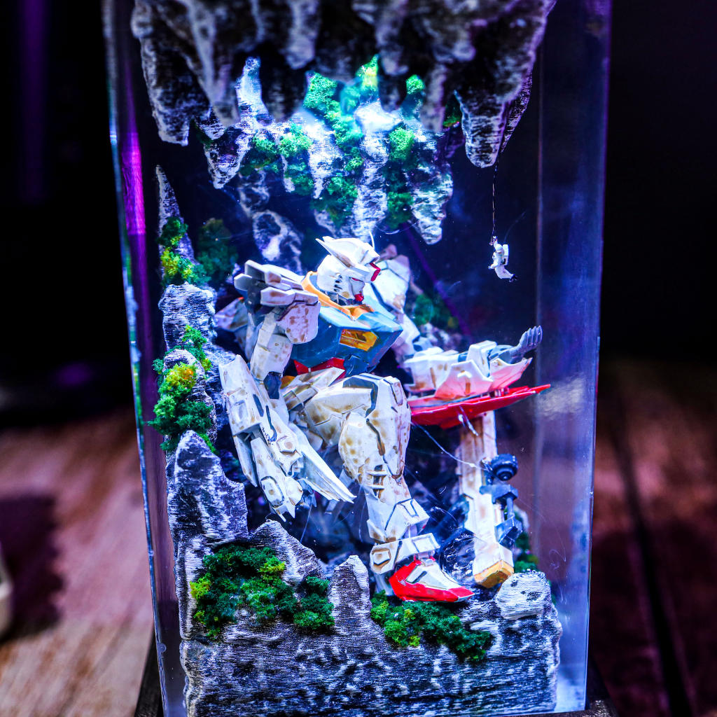 Broken Gundam Diorama Light Ver 2 - Image 9