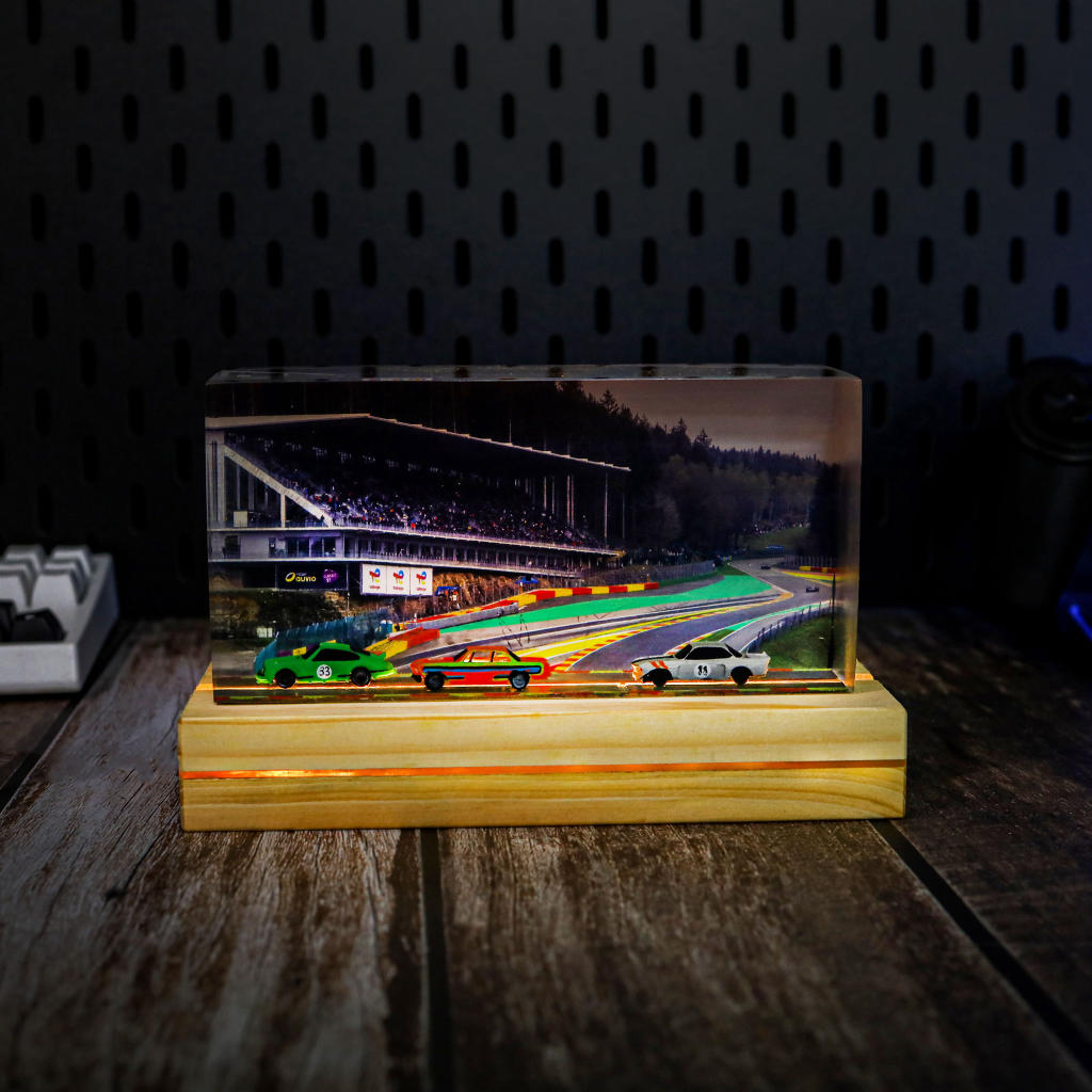 Car Racing Diorama Night Lamp - Image 3