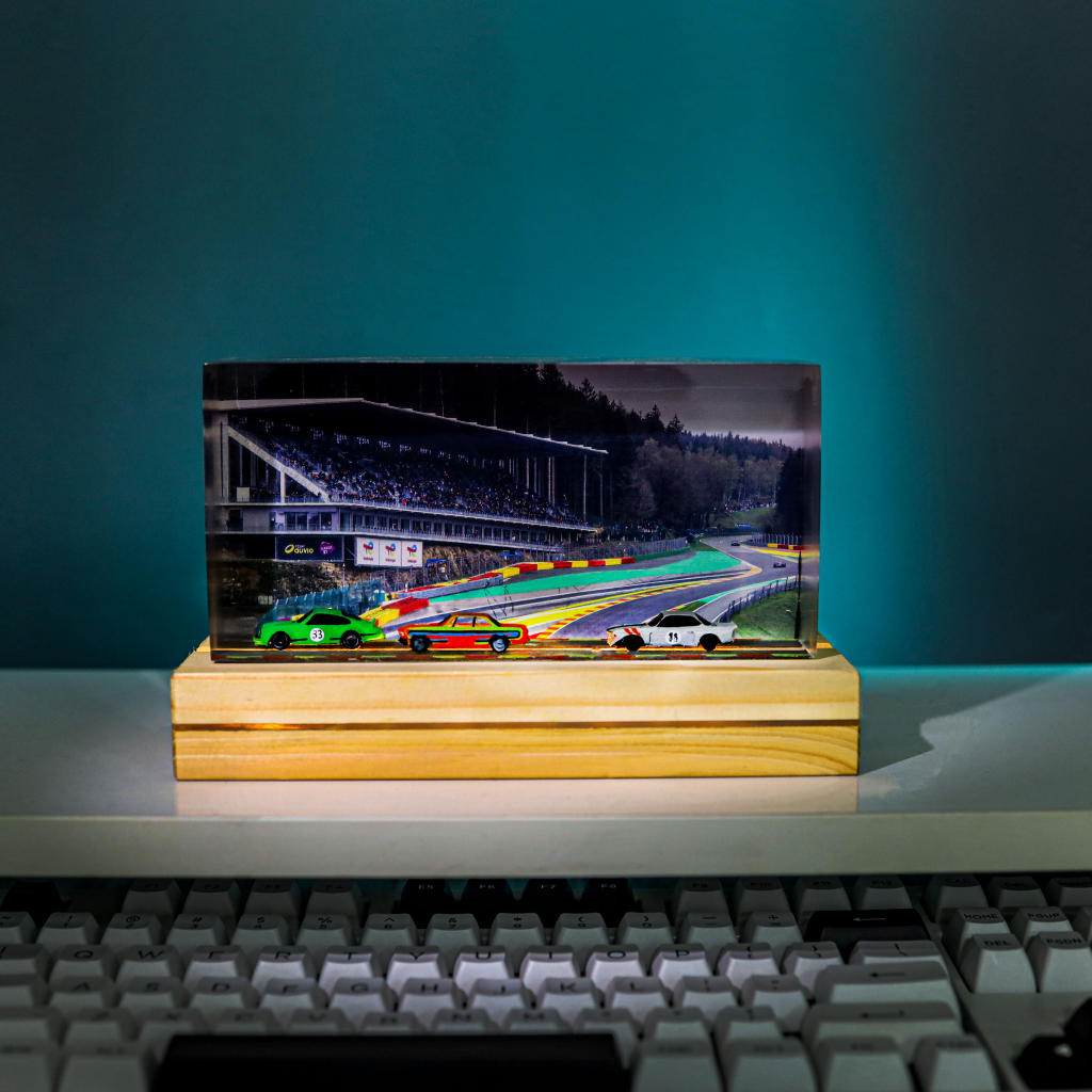 Car Racing Diorama Night Lamp - Image 6