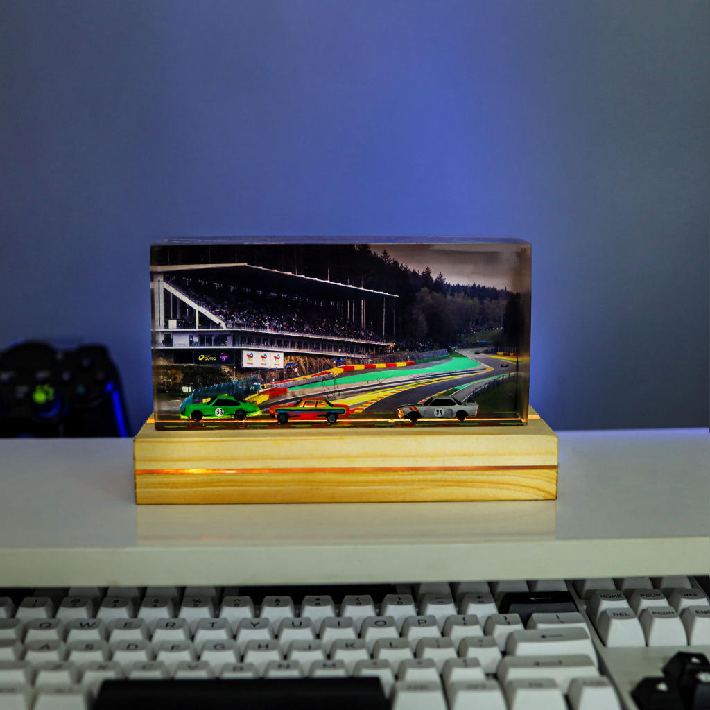 Car Racing Diorama Night Lamp - Image 8
