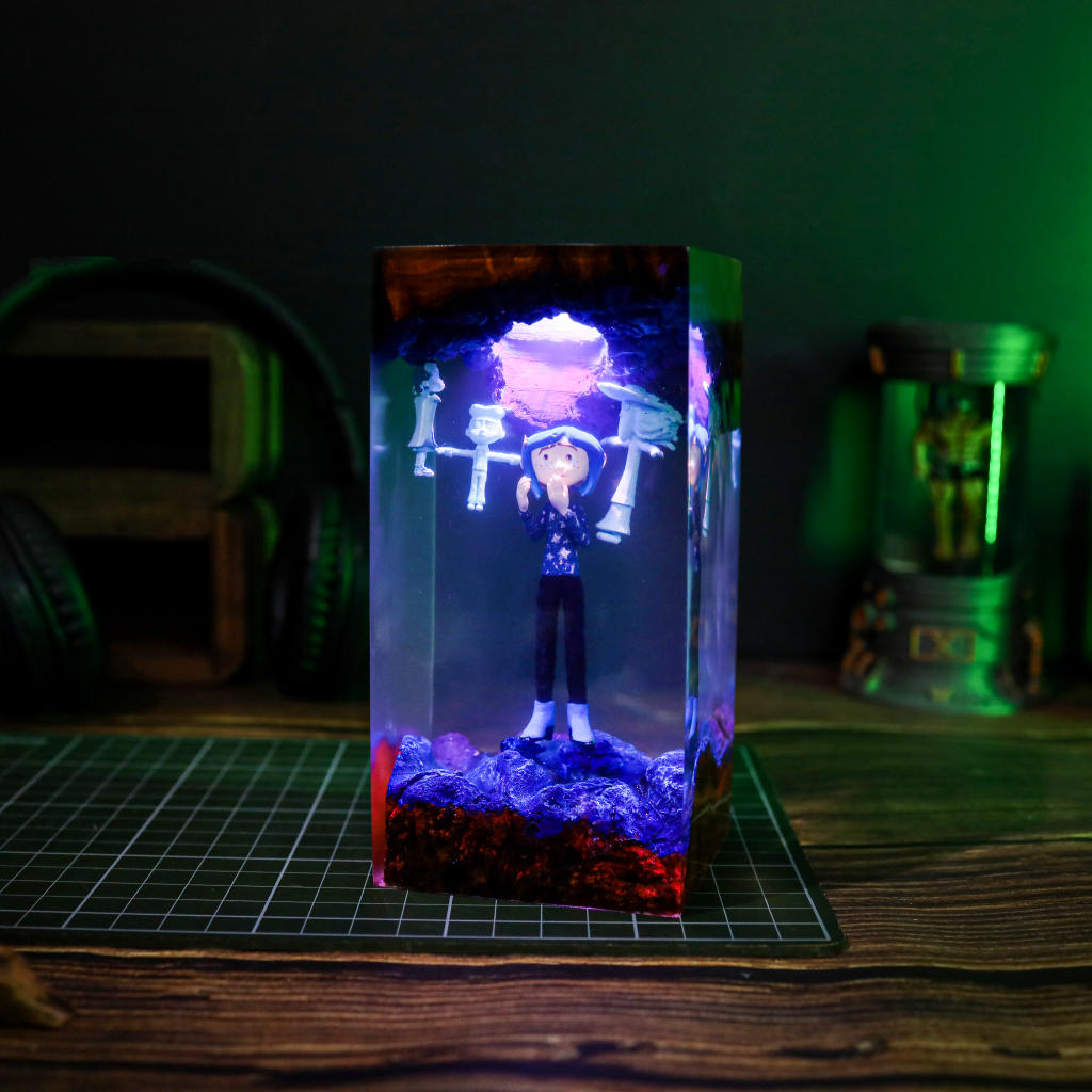 Coraline Epoxy Night Light - Image 9
