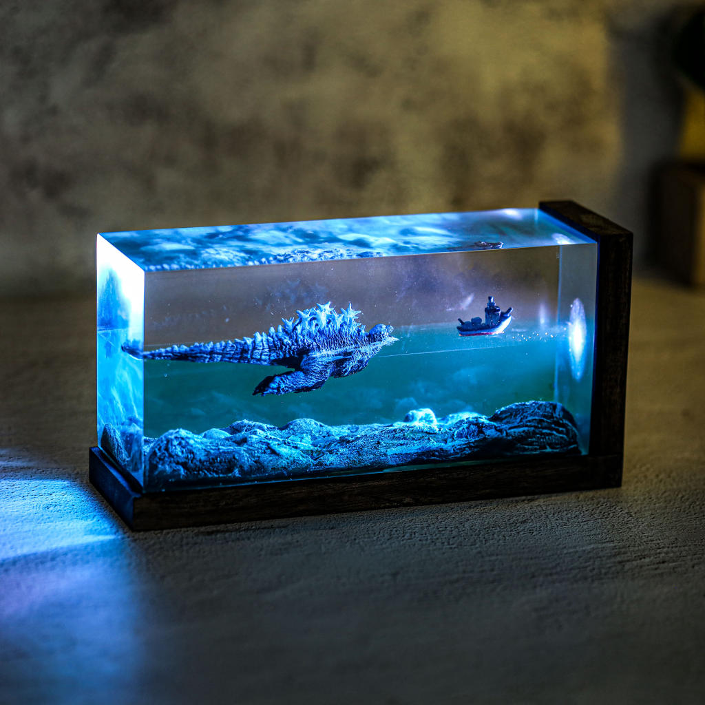 Cuboid Swimming Godzilla Monster Night Light - Image 4