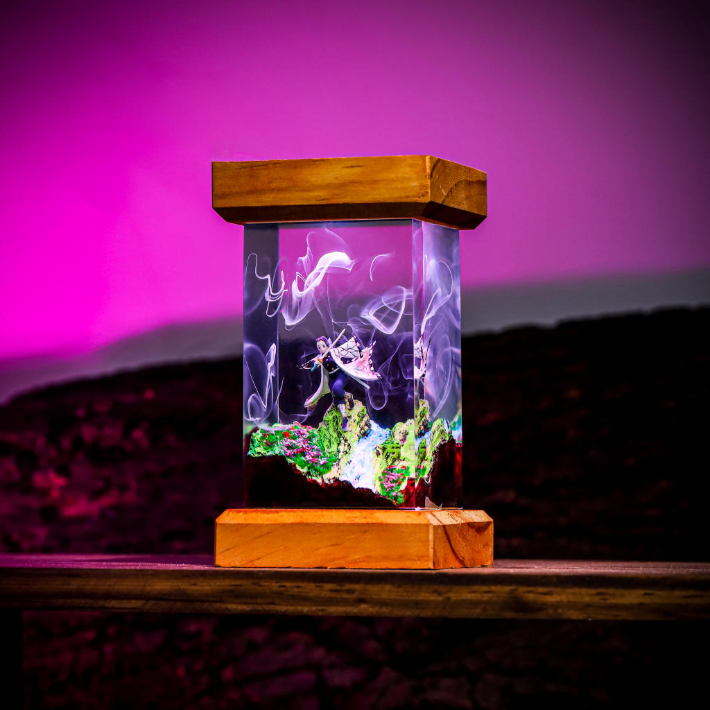 Butterfly Swordswoman Resin Lamp - Image 7