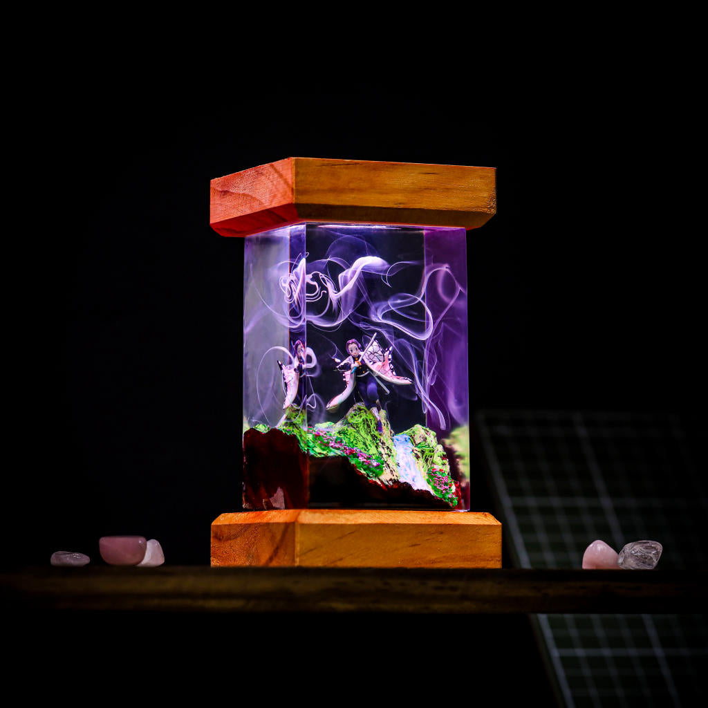 Butterfly Swordswoman Resin Lamp - Image 6