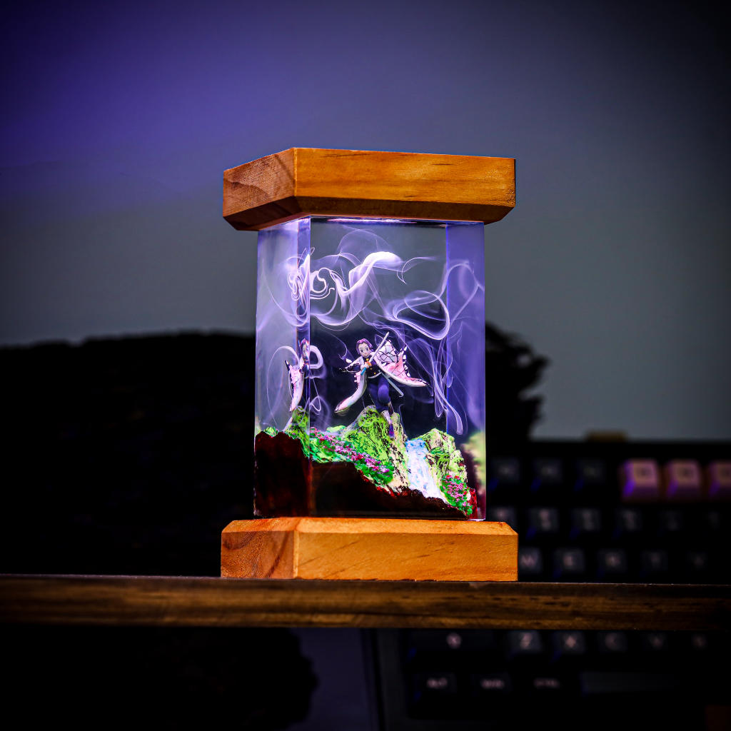 Butterfly Swordswoman Resin Lamp - Image 3