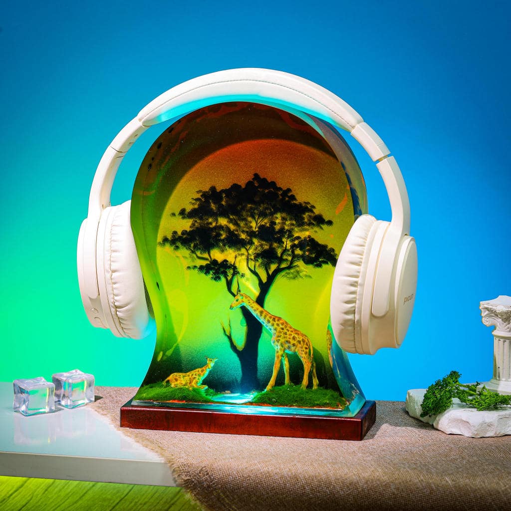 Giraffe Epoxy Headphone Stand - Image 10
