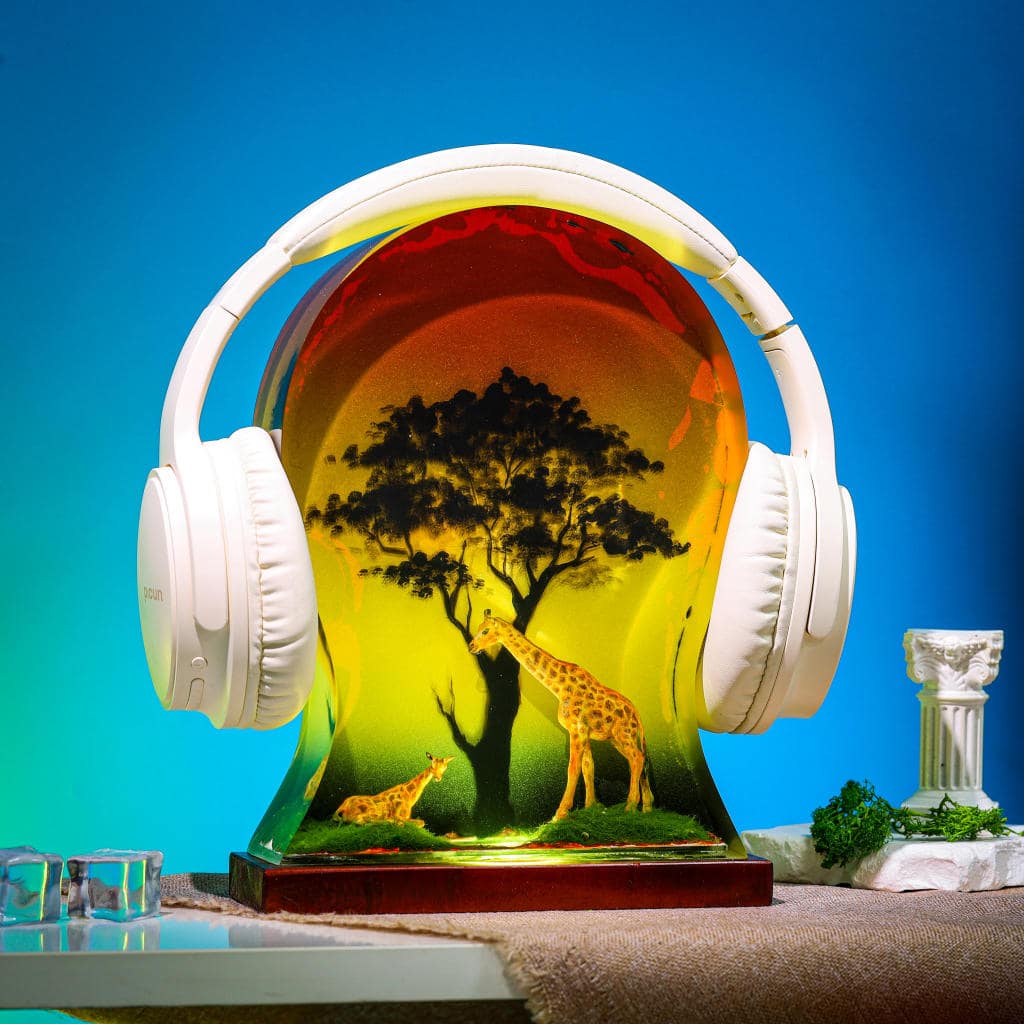 Giraffe Epoxy Headphone Stand - Image 7