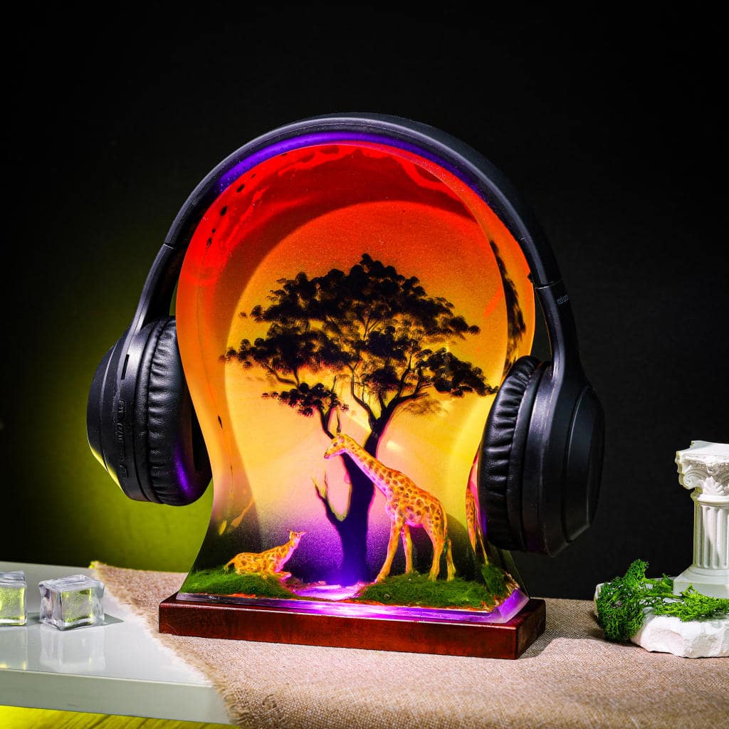 Giraffe Epoxy Headphone Stand - Image 4