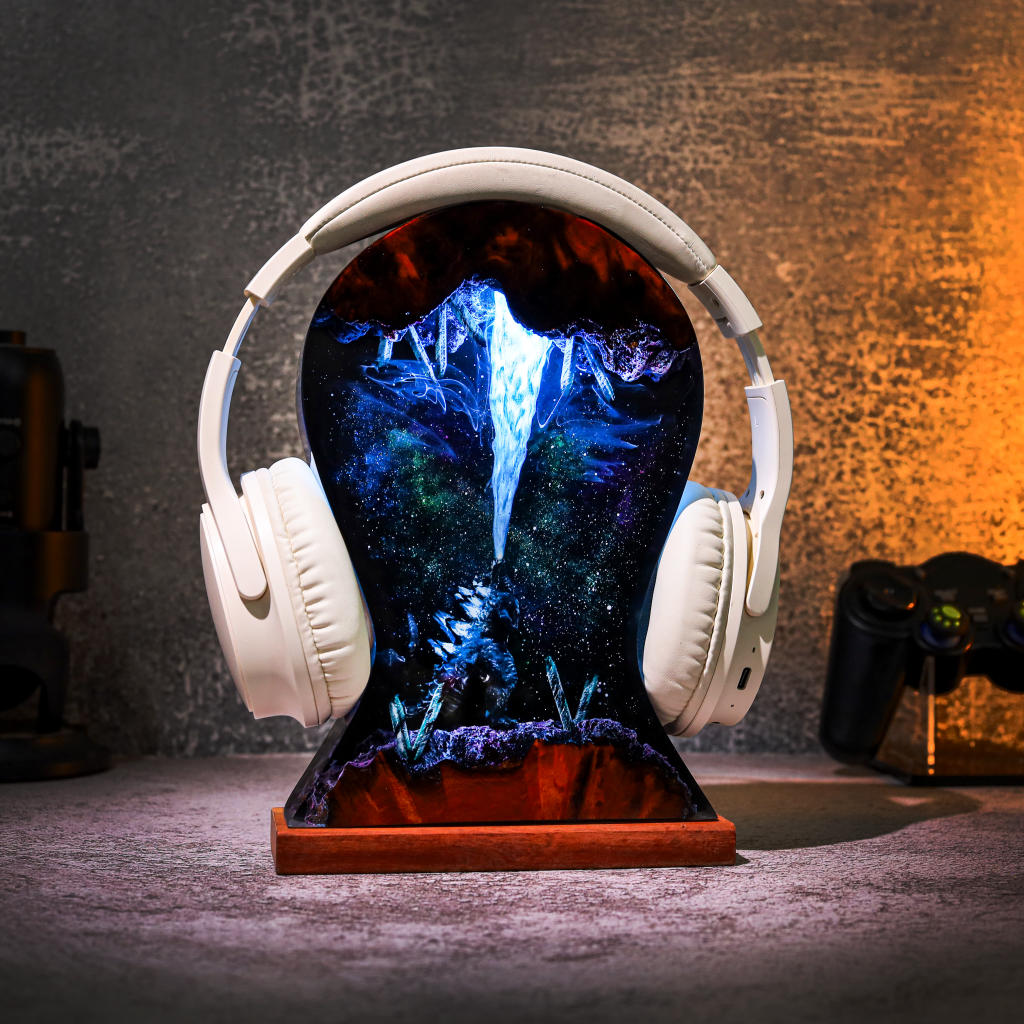 Godzilla Headphone Stand &amp; Night Light - Image 9