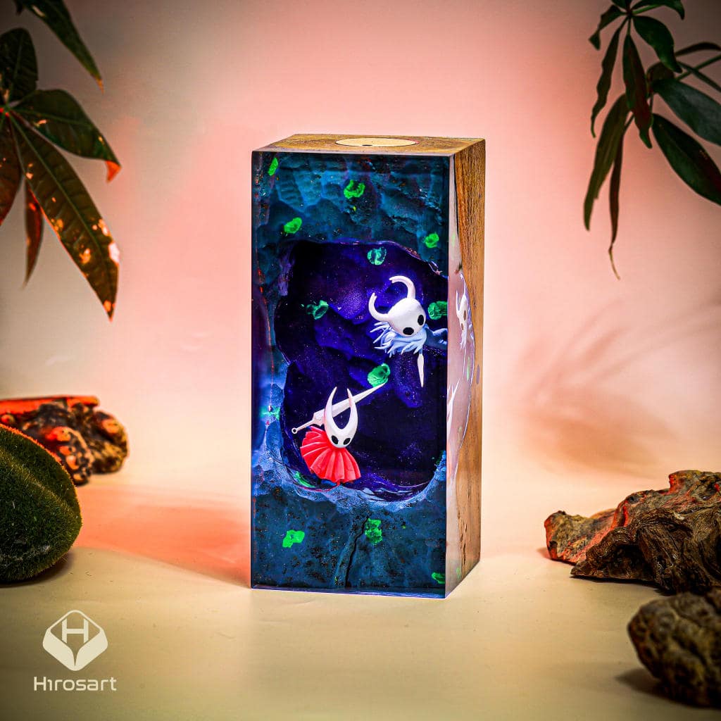 Hollow Knight Atomic Breath Epoxy Lamp - Image 7