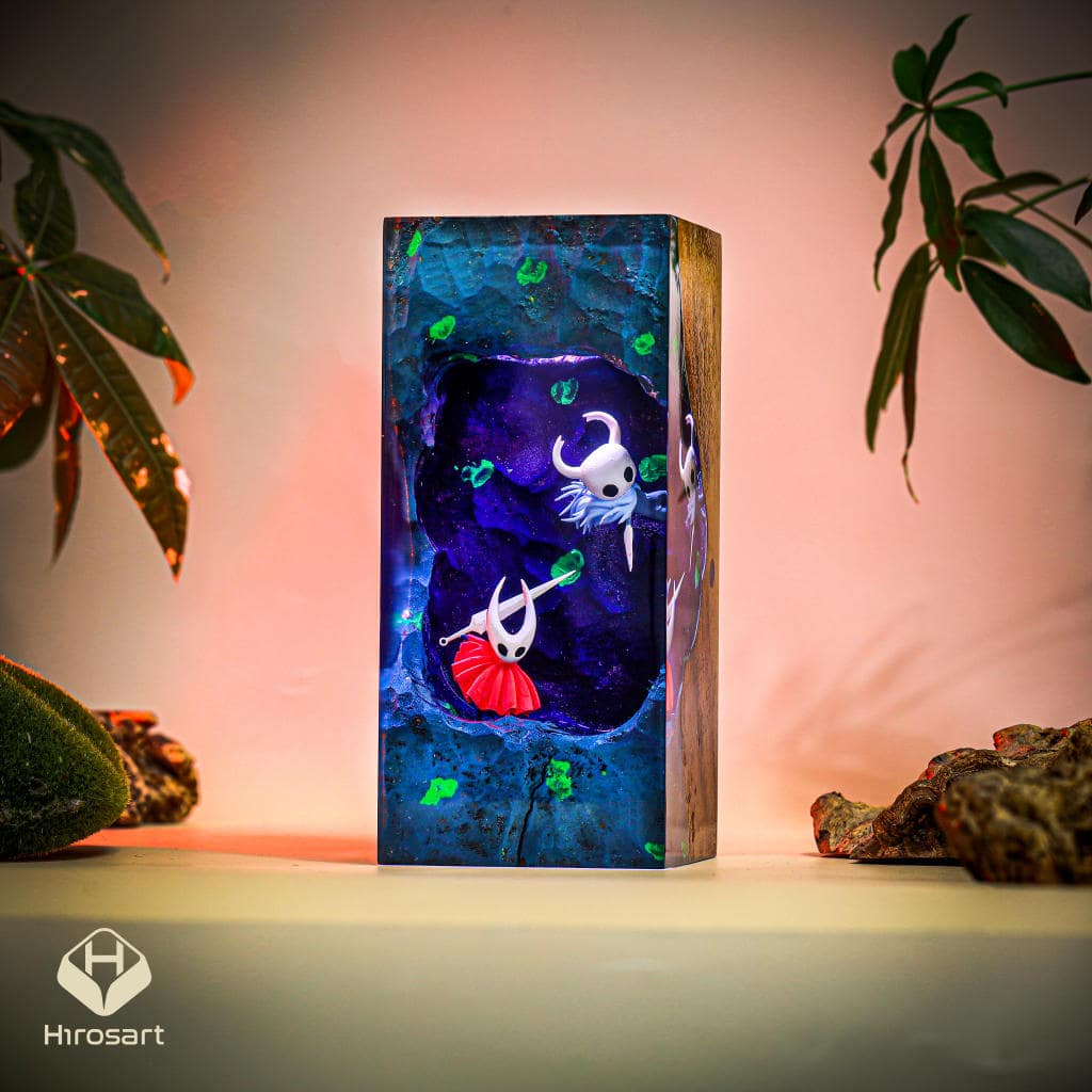 Hollow Knight Atomic Breath Epoxy Lamp - Image 8