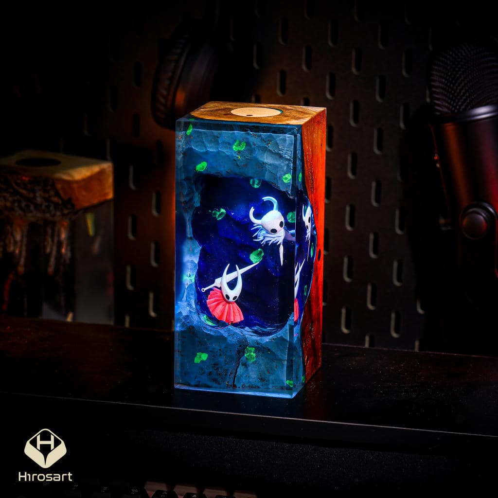Hollow Knight Atomic Breath Epoxy Lamp - Image 3