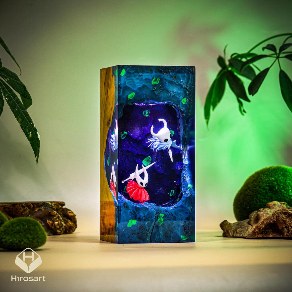 Hollow Knight Atomic Breath Epoxy Lamp - Image 4
