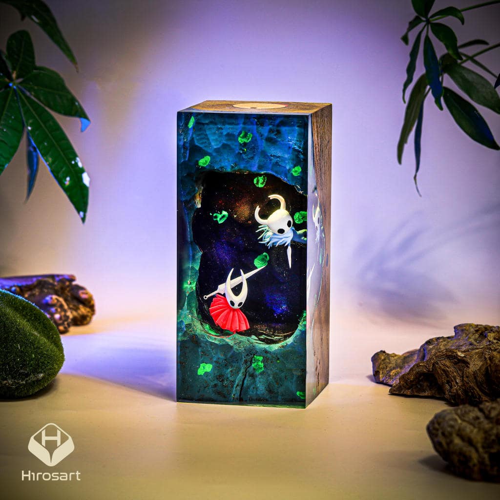 Hollow Knight Atomic Breath Epoxy Lamp - Image 6