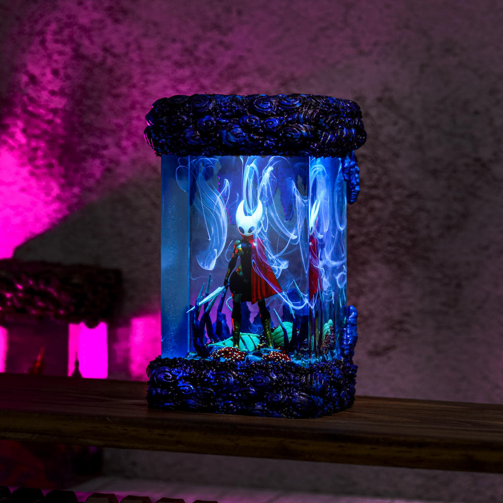 Hornet Sentinel Hollow Knight Resin Lamp - Image 4