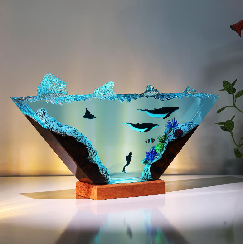 Humpback Whale and Diver Night Light ver 2 - Image 6