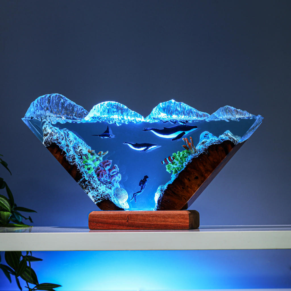 Humpback Whale and Diver Night Light ver 2 - Image 7