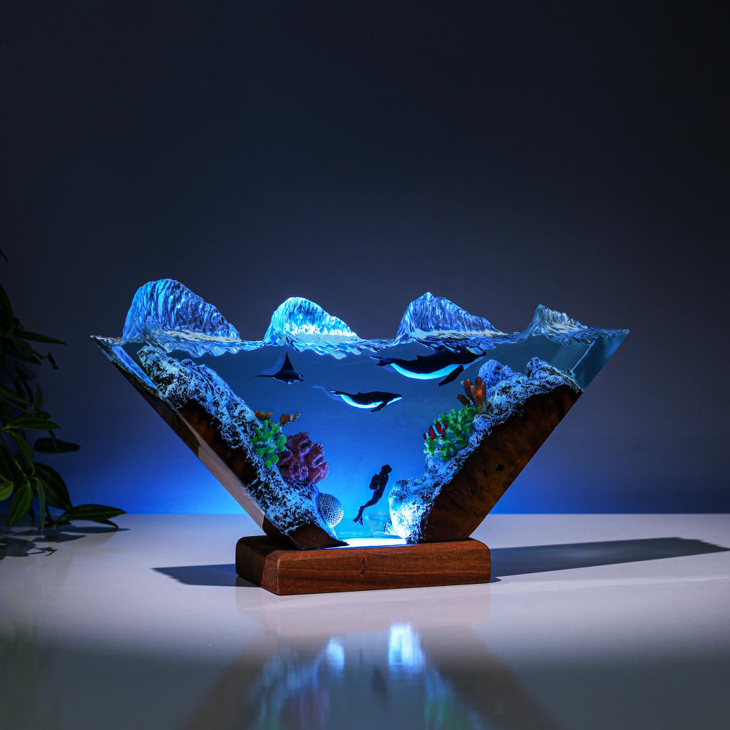 Humpback Whale and Diver Night Light ver 2 - Image 8