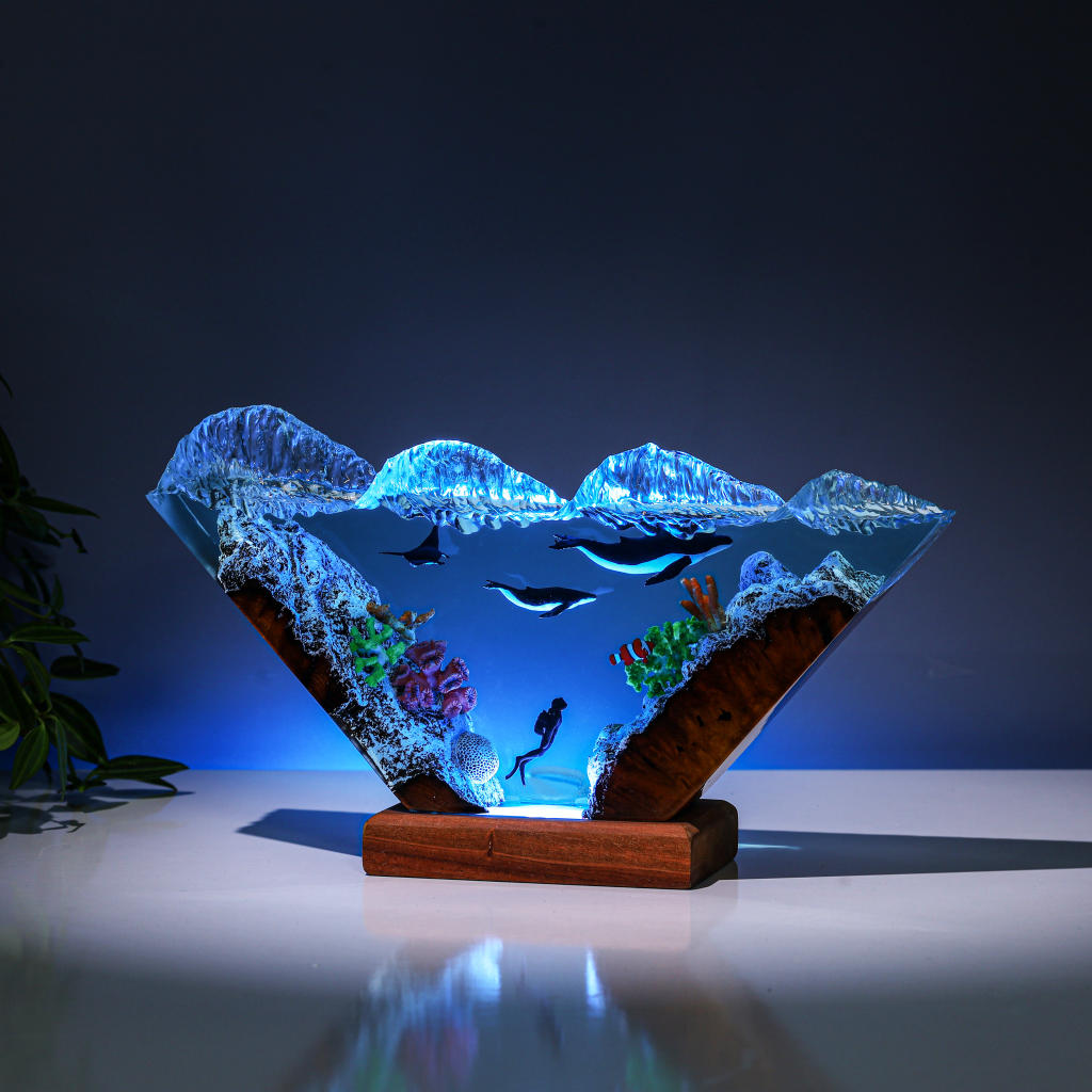 Humpback Whale and Diver Night Light ver 2 - Image 9