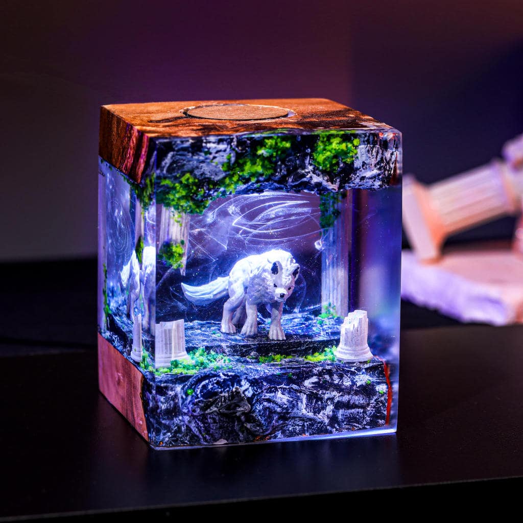 Hunting Wolf Night Light - Image 5