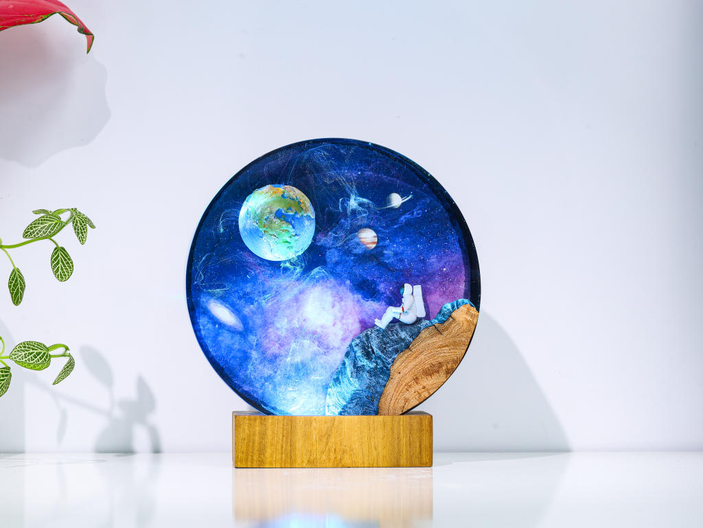 Infinity Light Epoxy Lamp - Image 9