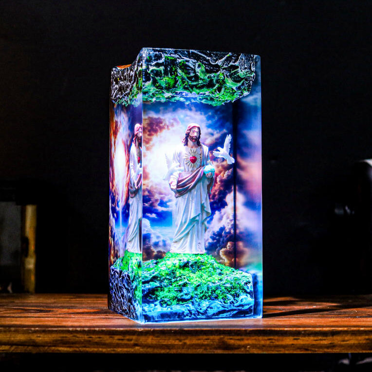 Jesus Night Light - Image 4