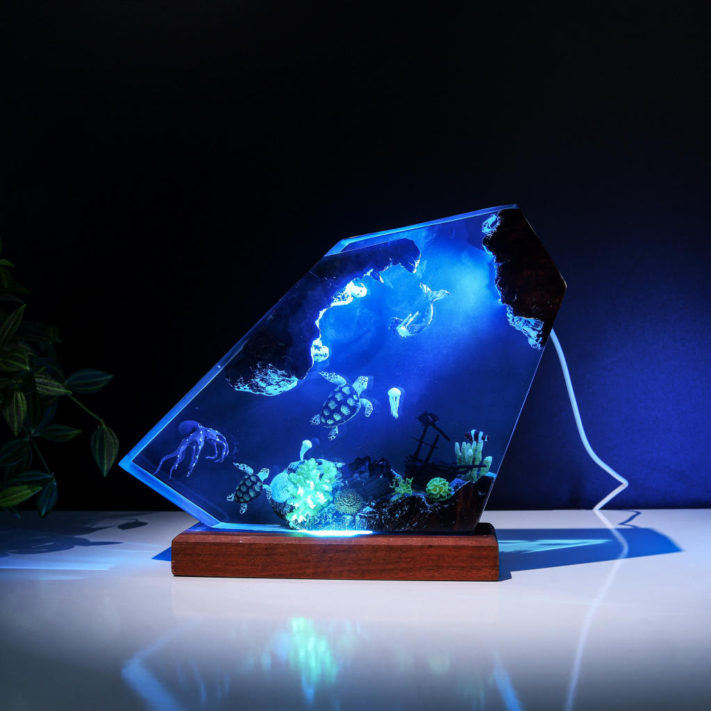 Kraken and Mermaid Epoxy Lamp - Image 4