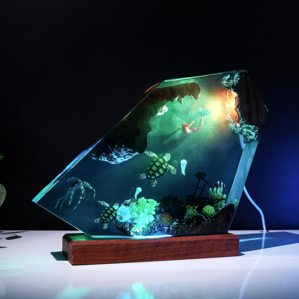 Kraken and Mermaid Epoxy Lamp - Image 5