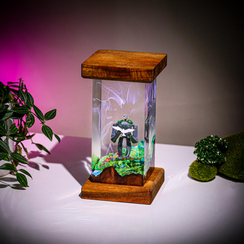 Laputa Robot Epoxy Lamp - Image 6