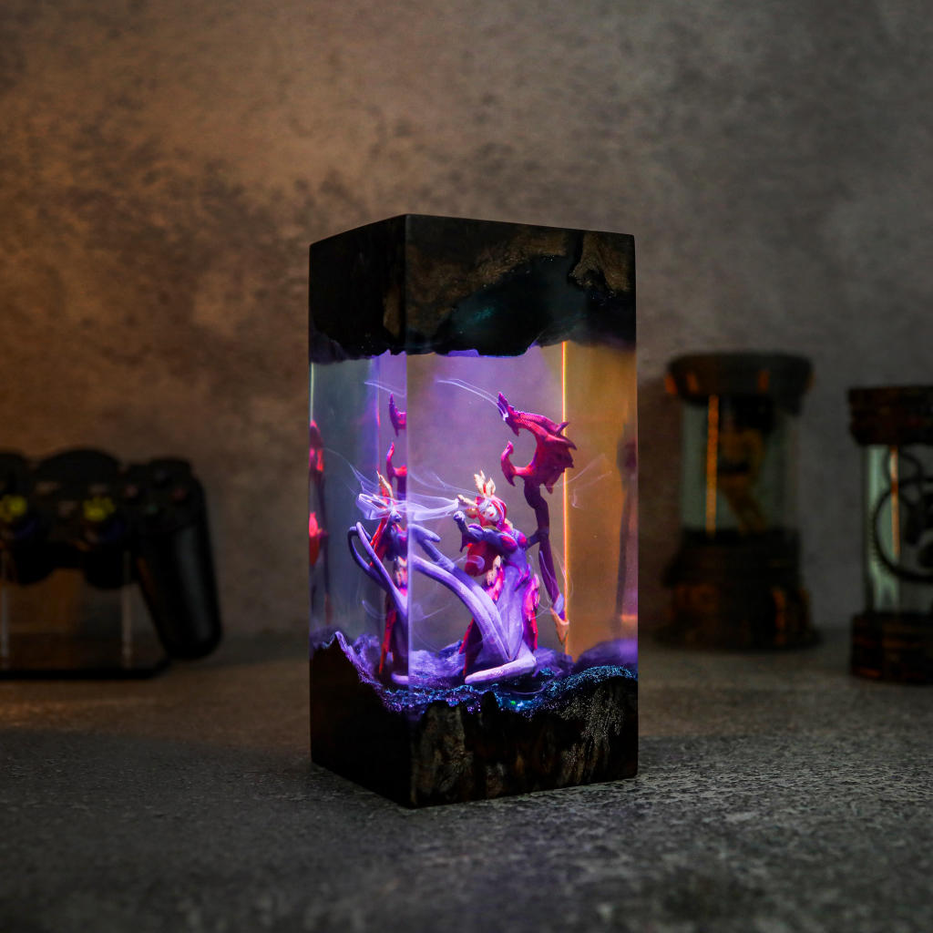 League of Legends Coven Nami Lamp - Image 2